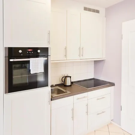 Amc - Ku'damm Aparthotel 4*